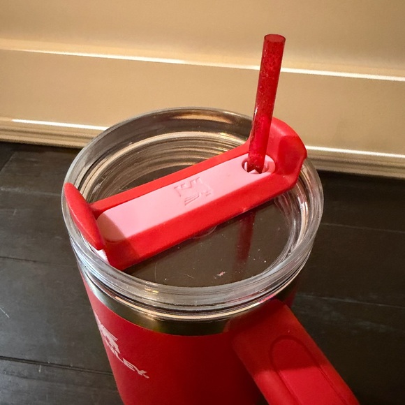 Stanley Red Crimson 40 oz Travel Mug with Handle - Picture 3 of 6